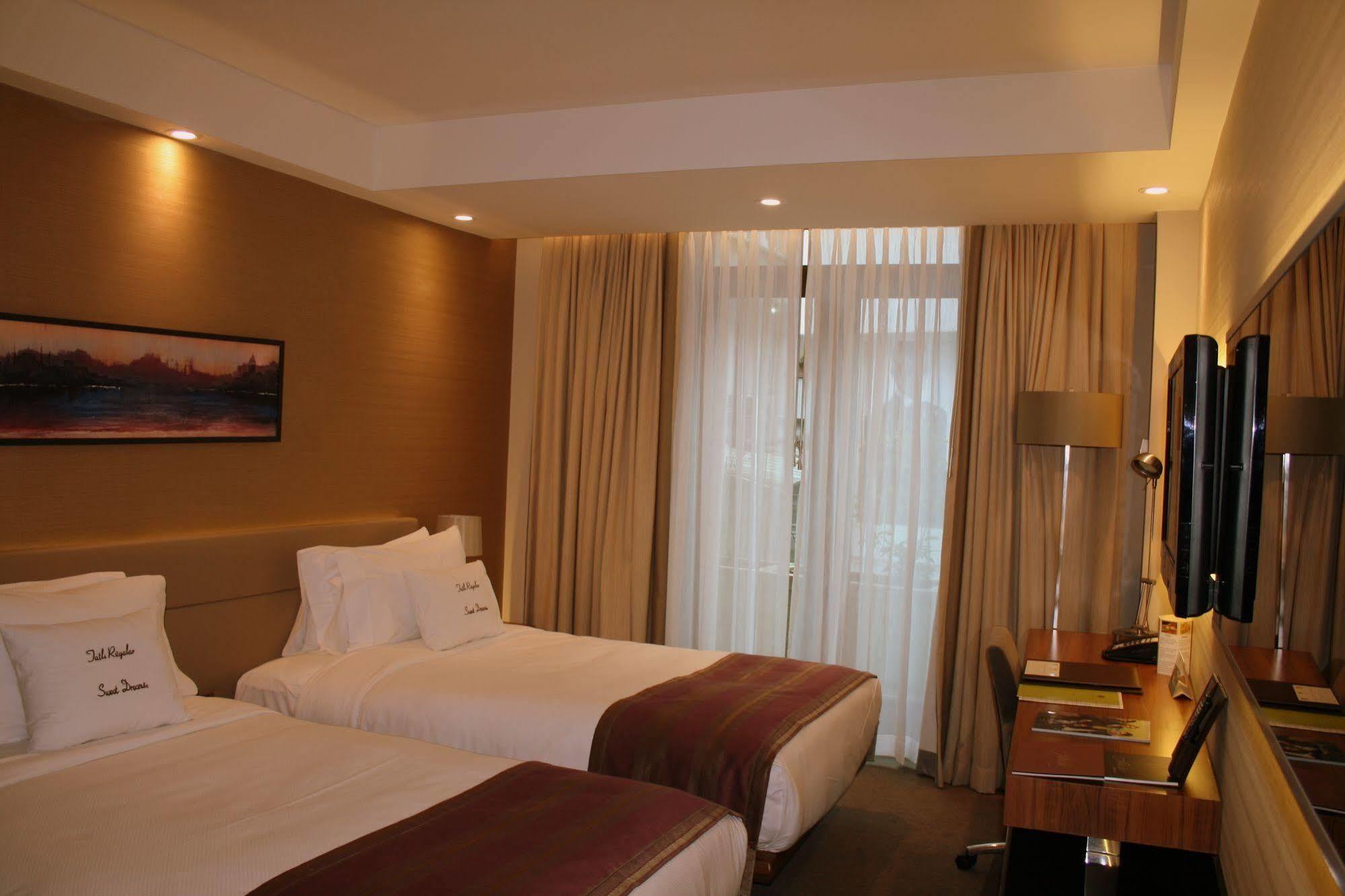Doubletree By Hilton Istanbul - Old Town Hotel Room photo